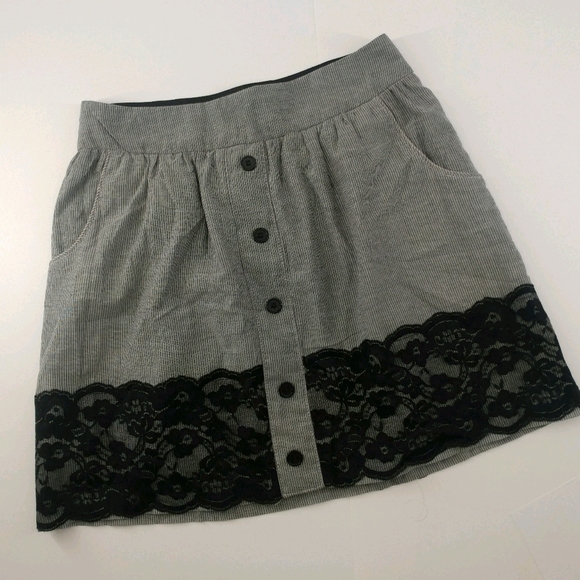 LBK Dresses & Skirts - LBK Gray and Black XS Lace Mini Skirt